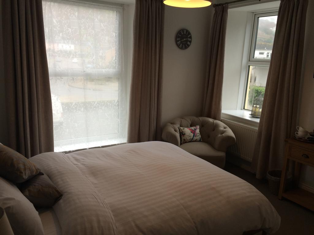 Arms 3* Portreath
