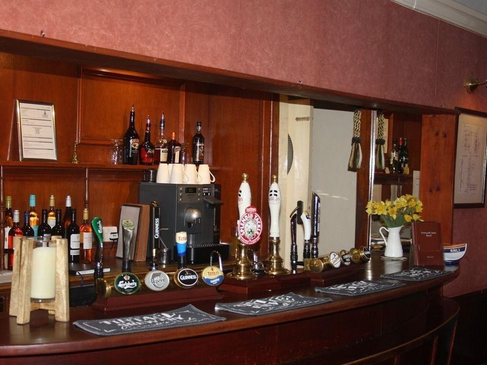 Arms Hotel